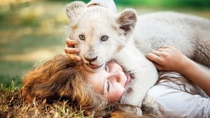 Mia y el león blanco